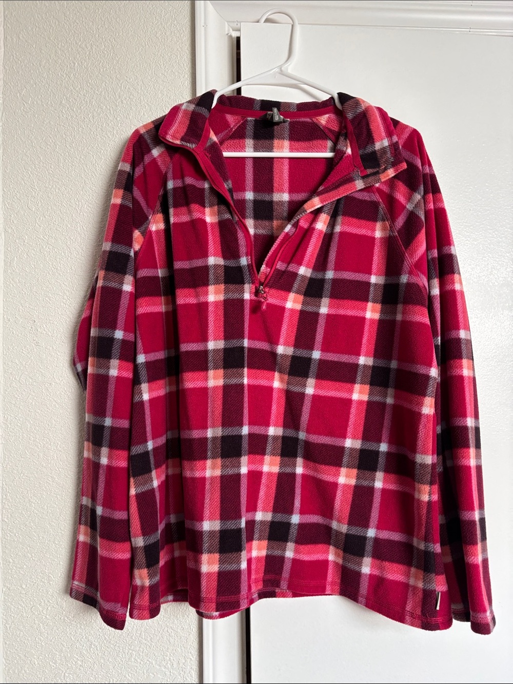 Eddie Bauer Women's XXL Burgundy and Pink Plaid Fleece Jacket